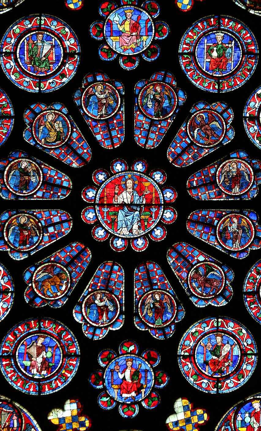 Detalhe central da rosácea do transepto da catedral de Chartres, França