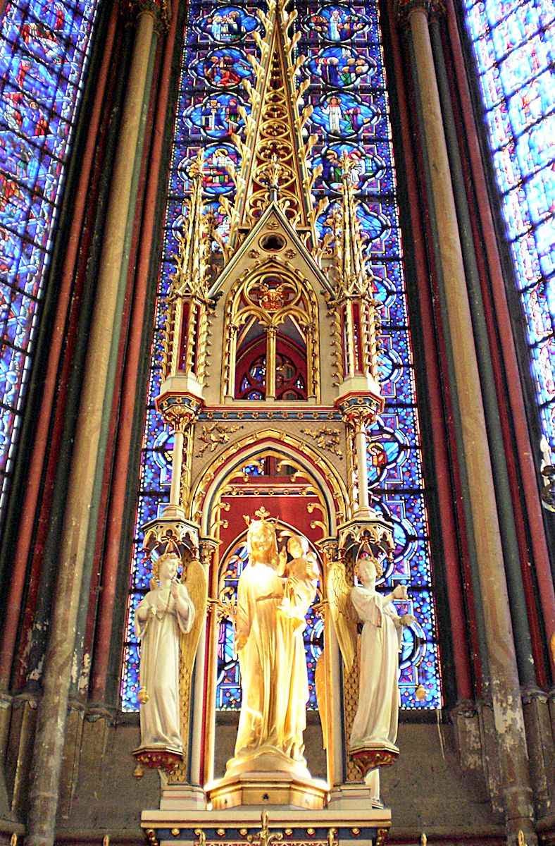 Nossa Senhora de Amiens, no interior da catedral