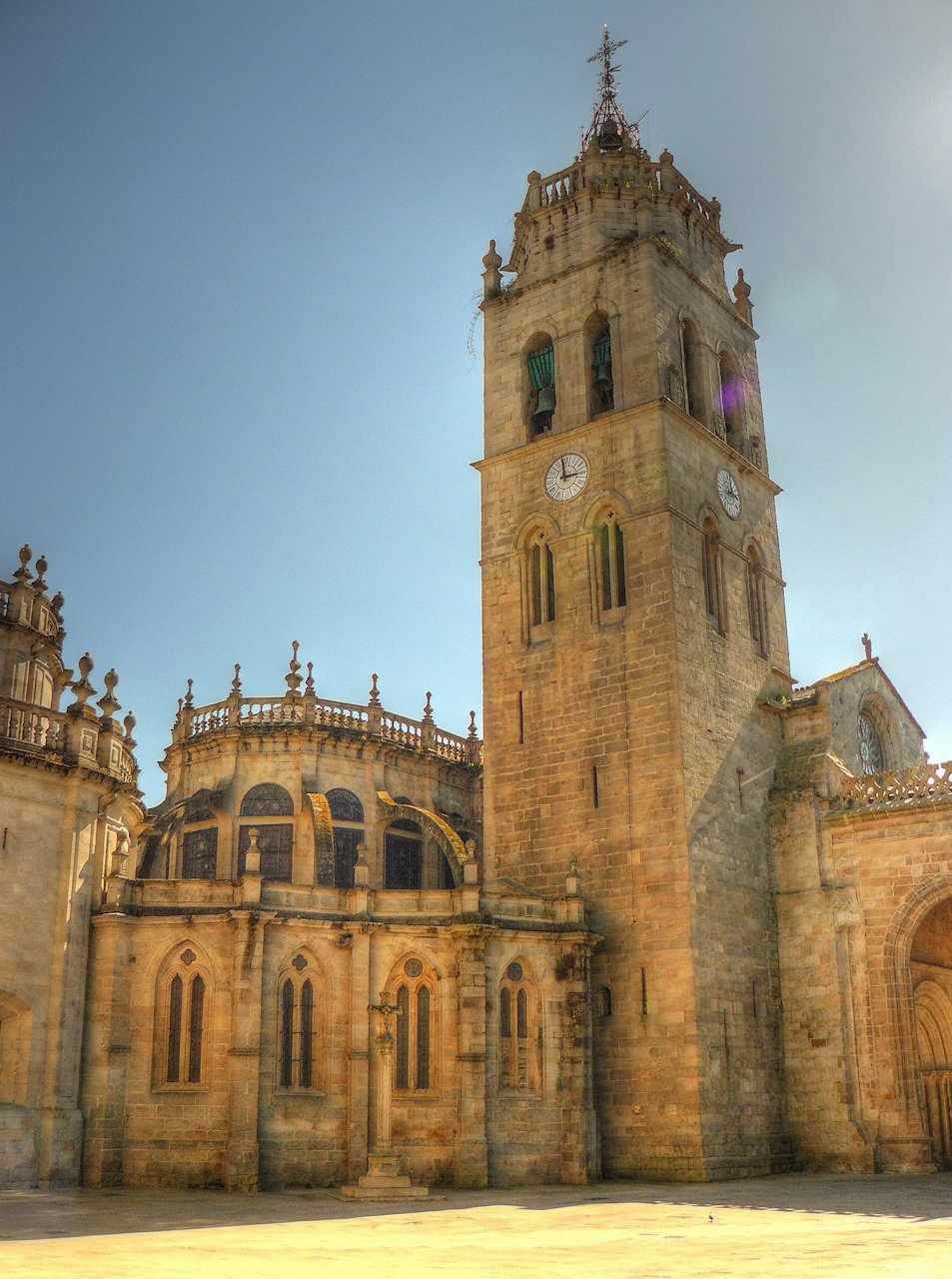 Aspectos exteriores da catedral de Lugo