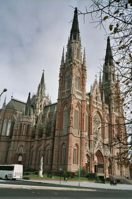 Catedral de La Plata, Argentina. Catedrais medievais